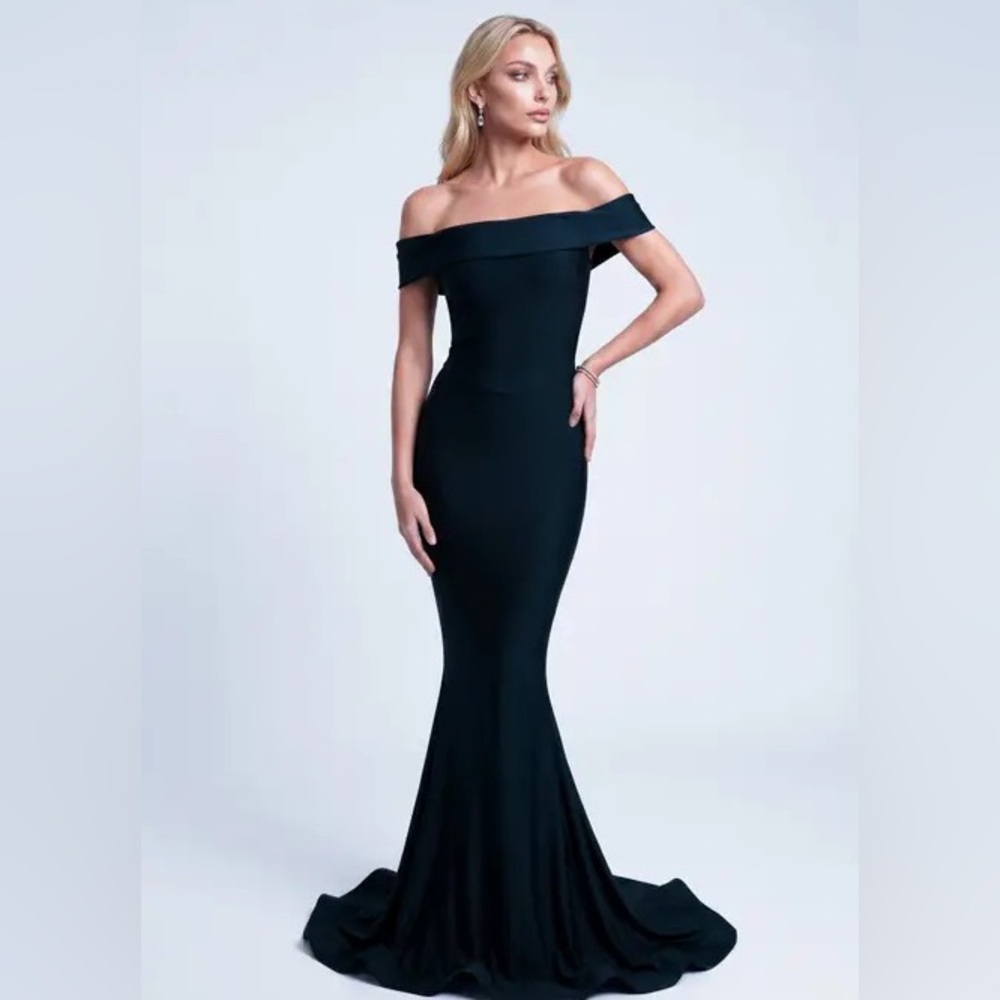 JESSICA ANGEL Jessica off shoulder black mermaid-
evening gowns tail back small